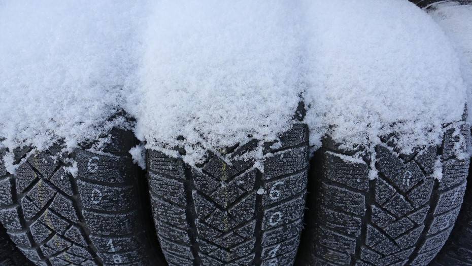 В России предложили ввести штраф за использование шипованных шин вне сезона