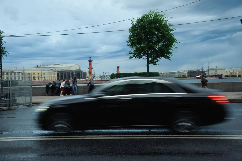 Скорость движения по Невскому проспекту в Петербурге могут ограничить до 40 км/ч