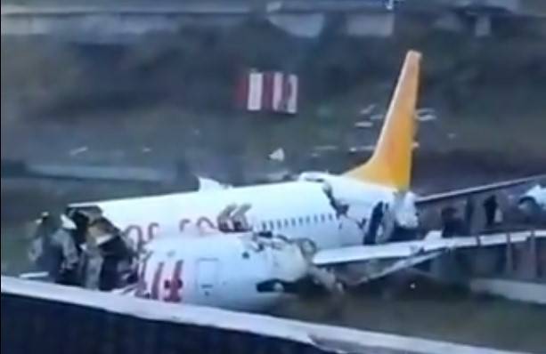 СМИ: Названа предварительная причина инцидента с самолетом в Стамбуле