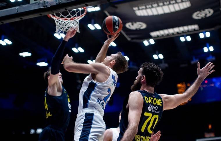 Баскетбольный «Зенит» в Евролиге на своей площадке проиграл «Фенербахче»