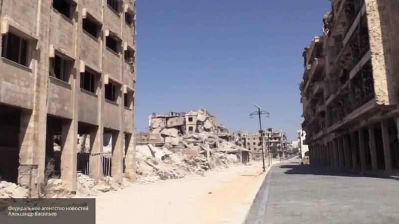 Хозяин разрушенной в Алеппо квартиры рассказал, как смог выжить при обстрелах боевиков