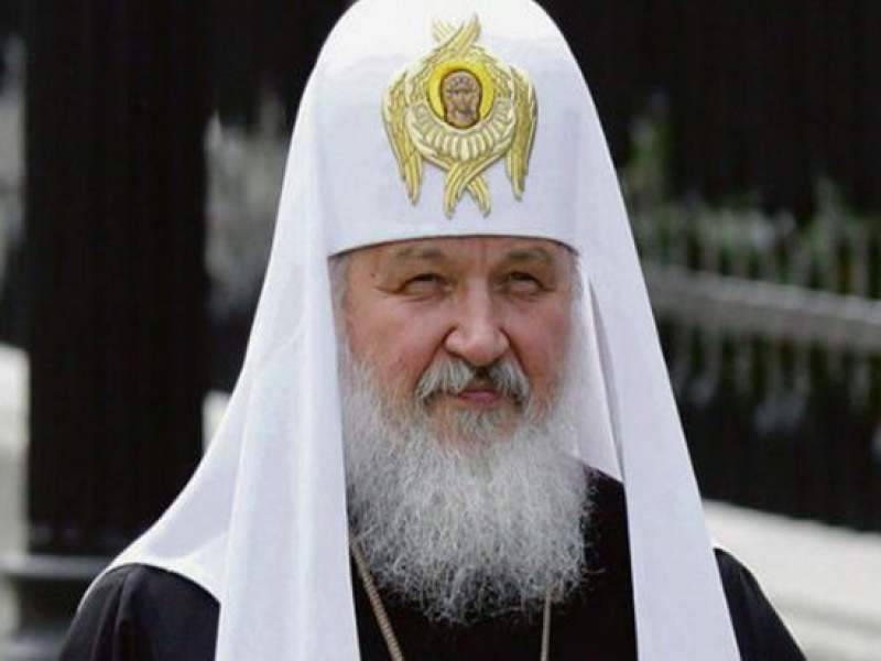 На руке патриарха Кирилла заметили часы за $16 тысяч