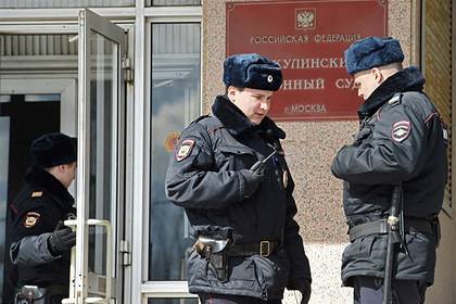 Здание московского суда закидали бутылками с горючей смесью