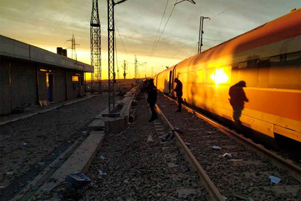 В Италии скоростной поезд сошел с рельсов, есть погибшие