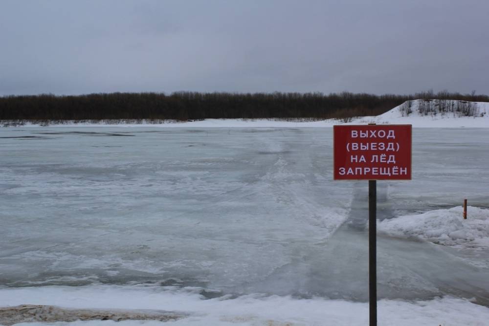 Срок запрета выхода на лед продлят до 15 февраля в Петербурге