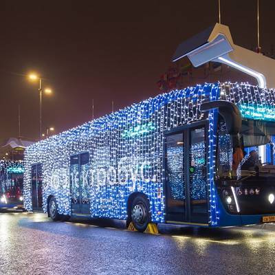 Столичная ГИБДД аннулировала штрафы для электробусов за новогоднюю подсветку