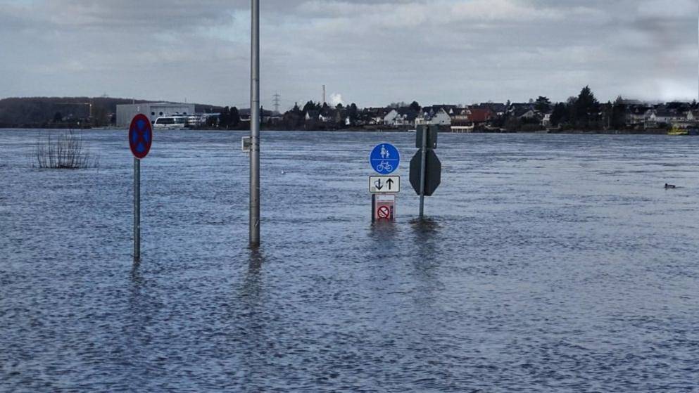 Север Германии под угрозой наводнения: уровень воды достиг рекордной отметки - germania.one