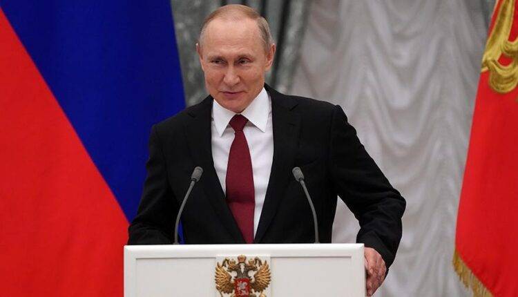 Путин в Кремле вручит молодым ученым премии за 2019 год