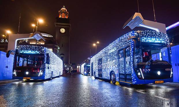 ГИБДД аннулировала штрафы за новогоднюю подсветку московских электробусов