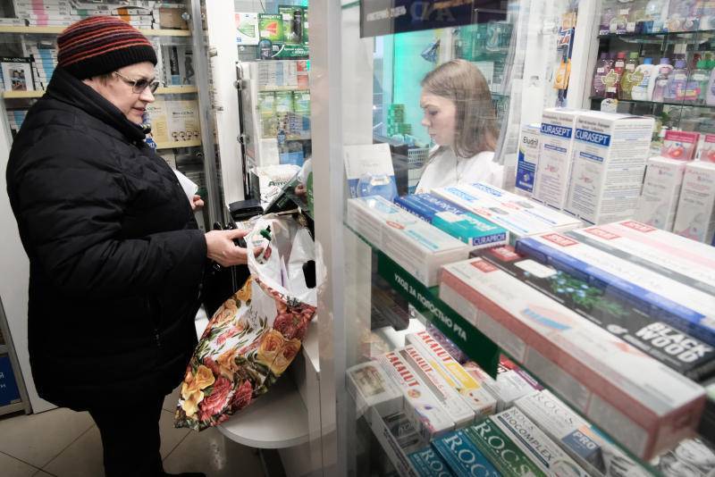 Оперативный штаб обсудит вопрос о мерах к завышающим цены аптекам