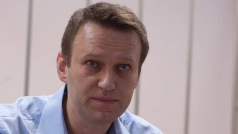 Серуканов рассказал, как Навальный лично выбирает жертв для травли в соцсетях