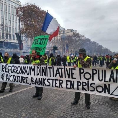Масштабная акция протеста против проекта пенсионной реформы началась в Париже