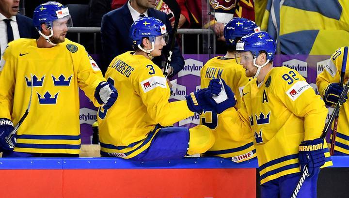 Шведские хоккеисты нанесли поражение чехам