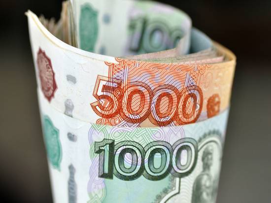Россияне стали массово экономить: копят деньги на «черный день»