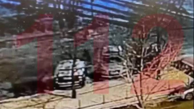 Видео: В Москве неизвестный похитил вещи из машины экс-худрука Большого театра Сергея Филина