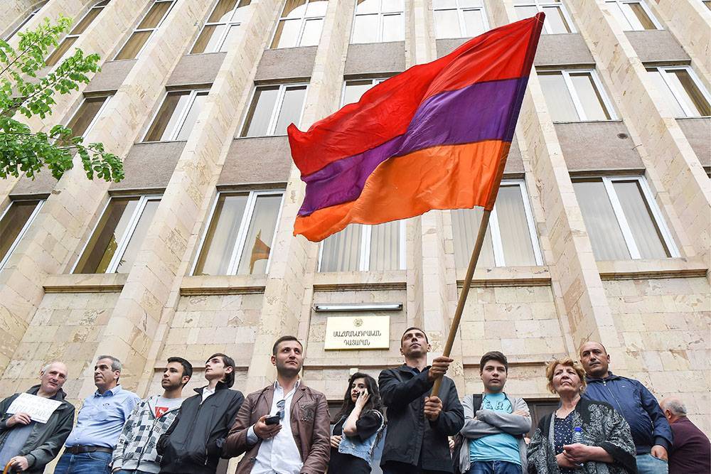 В Армении пройдет референдум об отставке членов Конституционного суда