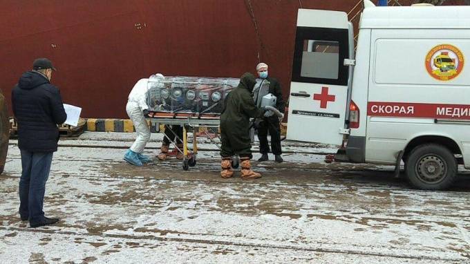 Моряка из порта "Петролеспорт" госпитализировали с подозрением на коронавирус