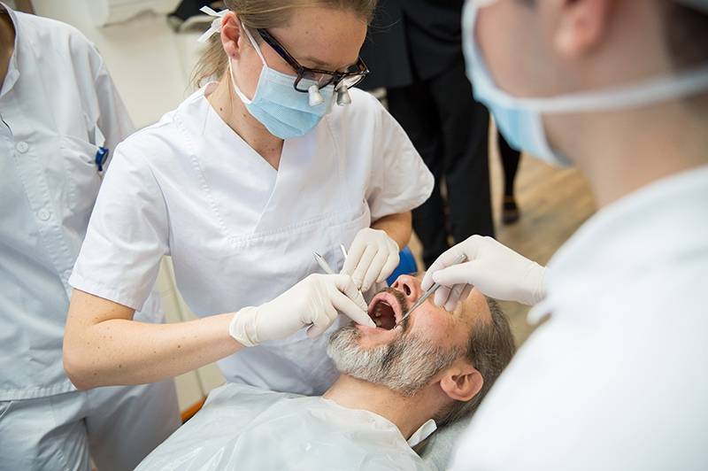 Украинский стоматолог отказалась принимать русскоязычных пациентов