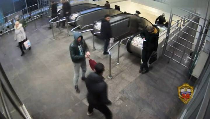 Приезжий совершил дерзкое разбойное нападение в московском метро