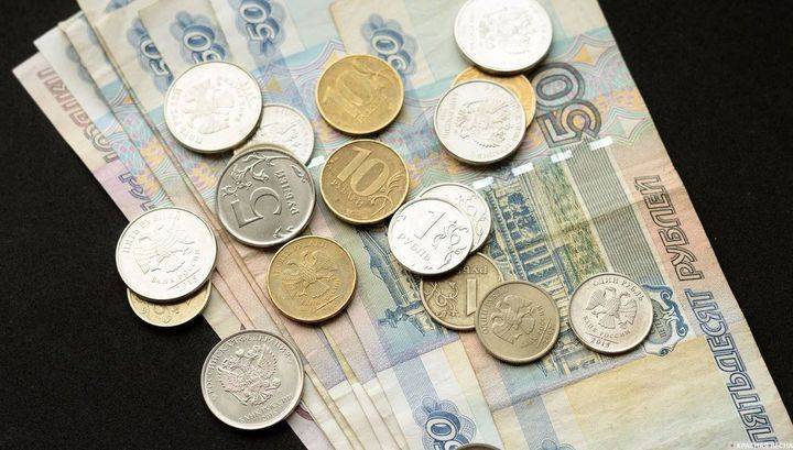 Росстат: 51,4% россиян живут на зарплату менее 27 тыс. рублей в месяц