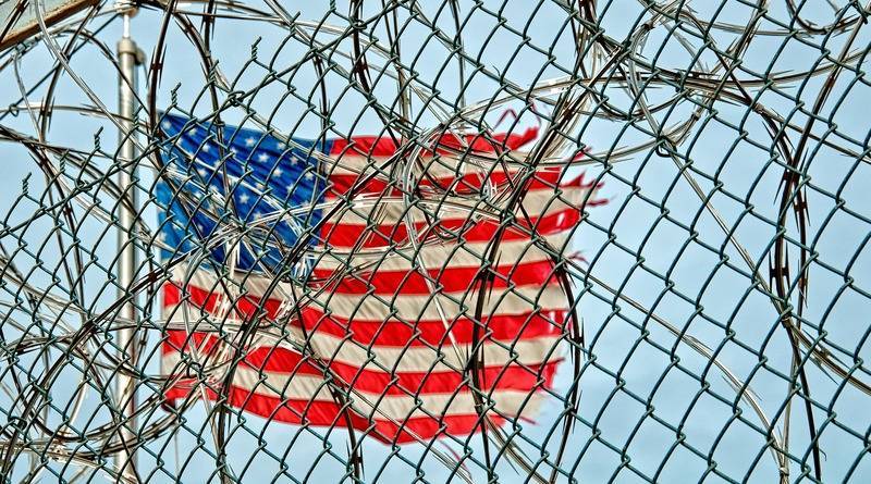 ICE: в Калифорнии из тюрьмы выпустили сотни задержанных за насильственные преступления