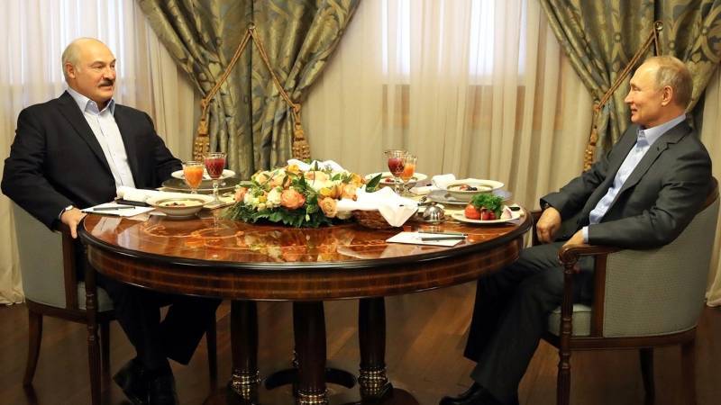 Путин на переговорах с Лукашенко дал понять, что России торопиться некуда