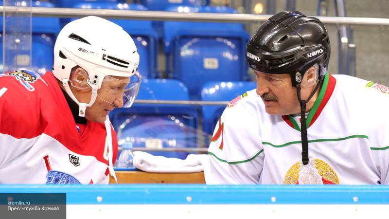 Путин и Лукашенко вернулись к переговорам после игры в хоккей