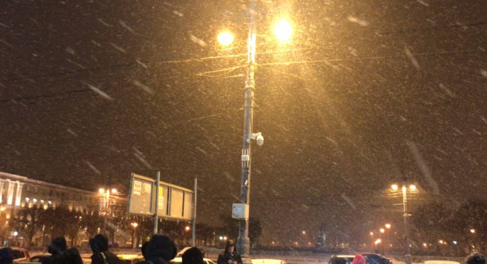 В Петербурге начался сильнейший снегопад