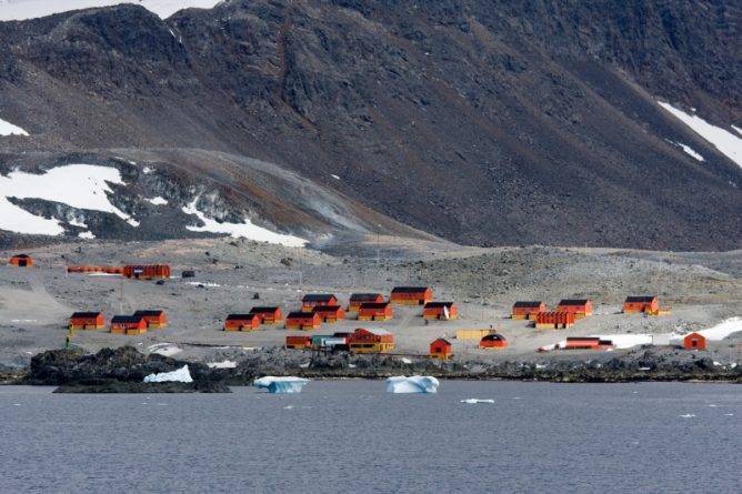 На Антарктике зарегистрирована самая высокая температура за всю историю — более 18°C