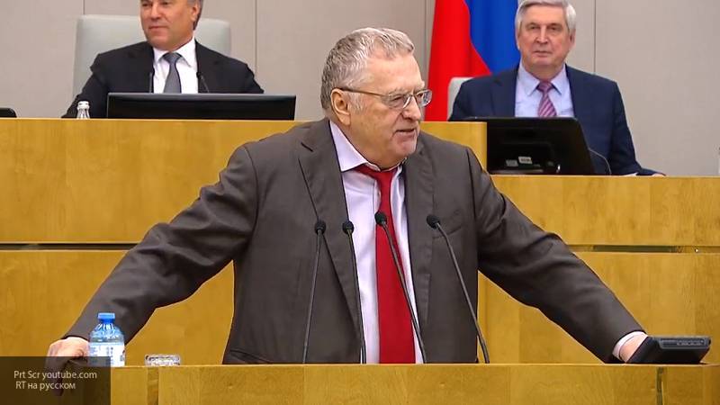 Жириновский предложил Трампу совместно выпить за снятие обвинений в деле об импичменте