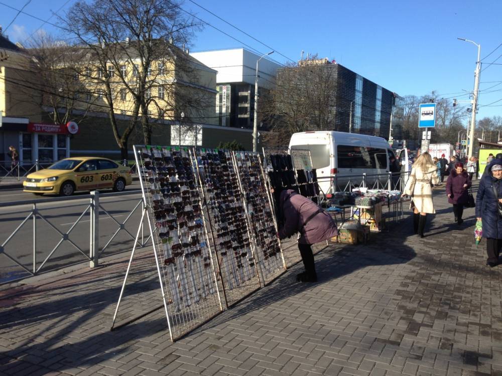 В Калининграде за незаконную уличную торговлю к ответственности привлекли 23 человека