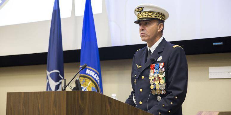 Генерал НАТО обвинил Россию в преследовании спутников США