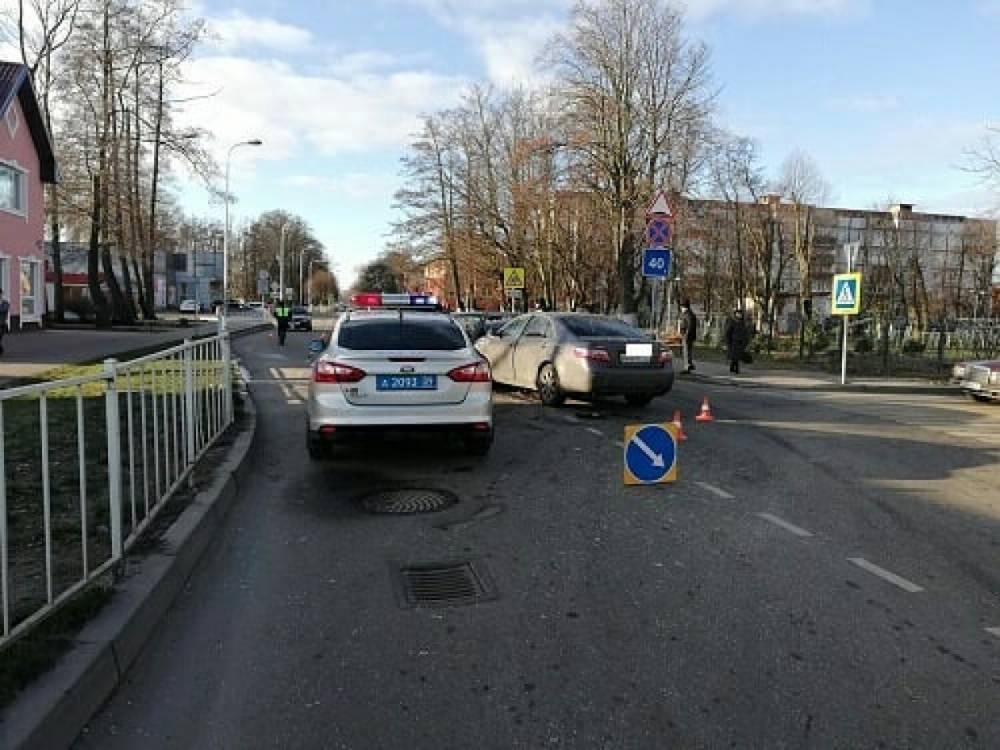 Не уступивший главную дорогу водитель Mercedes из Балтийска получил многочисленные травмы