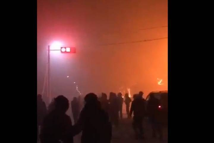 Участники массовой драки в Казахстане сожгли 30 домов