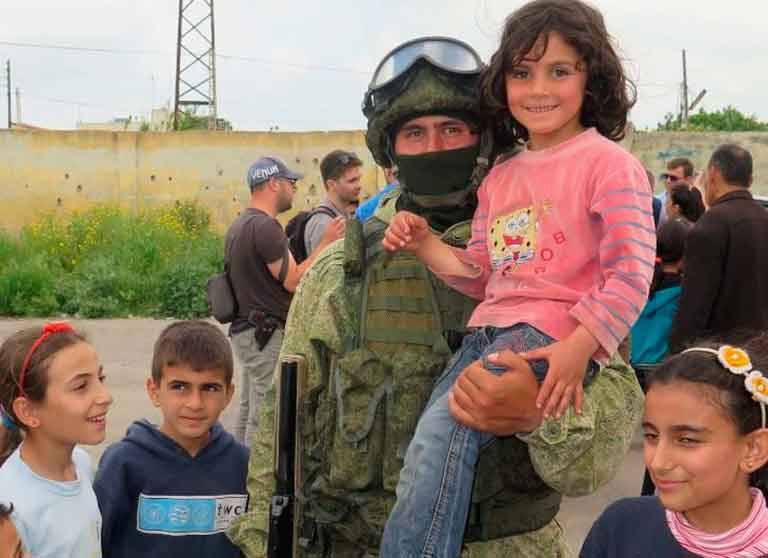 Группу российских детей эвакуировали из лагеря для ИГИЛовцев – видео