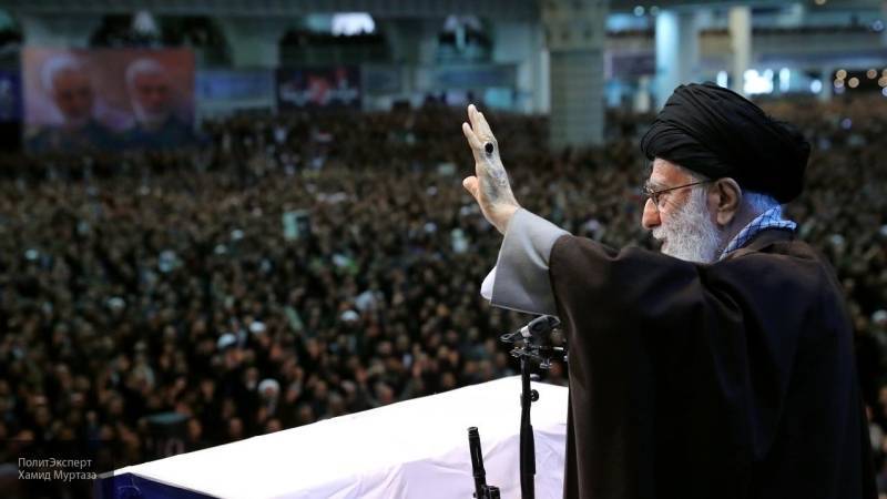 Хаменеи призвал снять экономику Ирана с нефтяной иглы, чтобы побороть санкции США