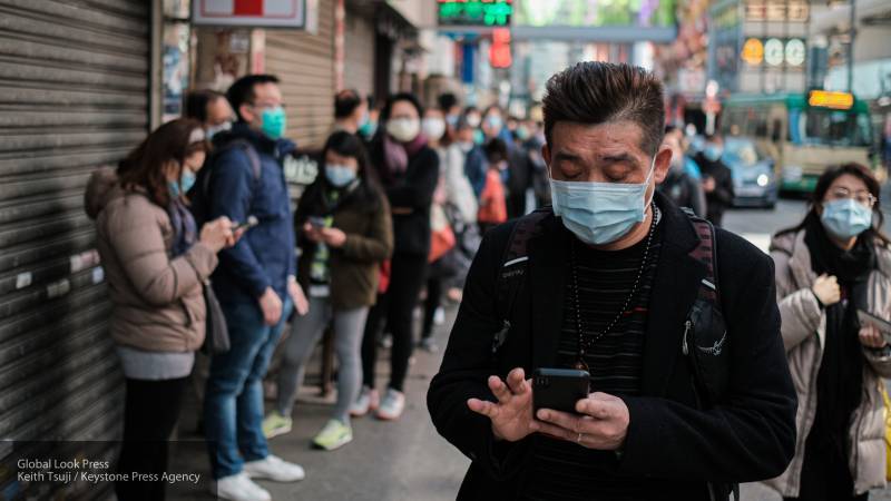 Власти Шанхая запретили находиться в общественных местах без медицинских масок