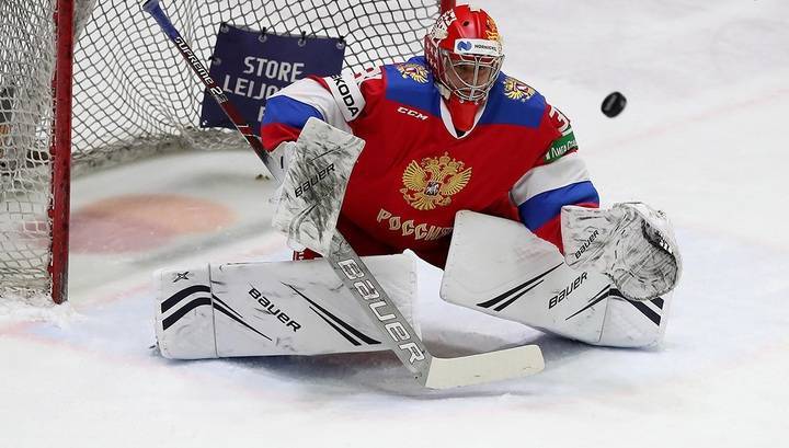 Российские хоккеисты пропустили пять шайб в матче Евротура со Швецией