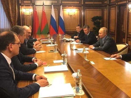 Россия и Белоруссия договорились о поставках нефти без скидок