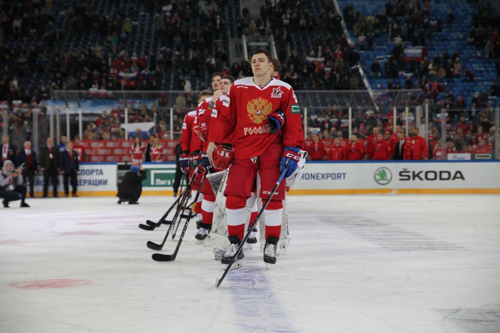 Российские хоккеисты уступили сборной Швеции в матче Евротура