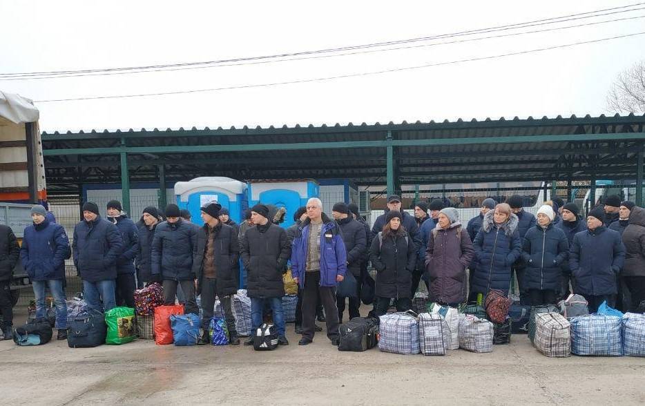 Два экс-беркутовца вернулись в Киев из Донбасса после обмена пленными