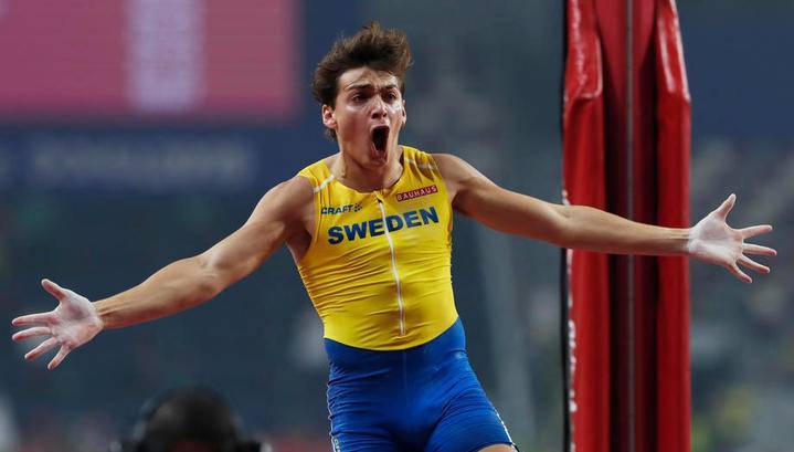 20-летний швед установил мировой рекорд в прыжках с шестом в помещении. Видео