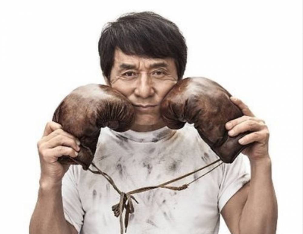 Актер Джеки Чан пообещал миллион юаней создателю вакцины от коронавируса 2019-nCoV