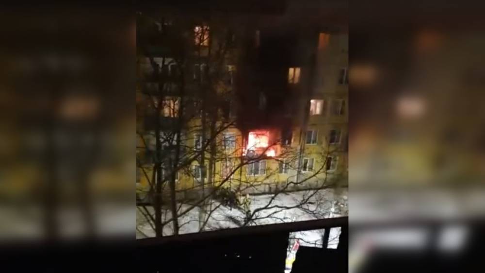Появились фотографии последствий пожара в двухкомнатной квартире Выборгского района