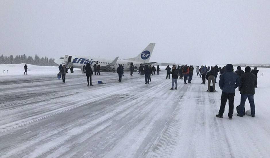 В Усинске совершил жесткую посадку пассажирский самолет компании «ЮТэйр»