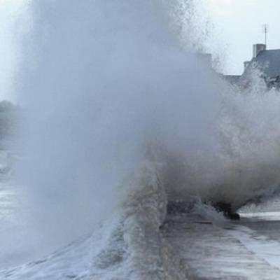 Власти Бельгии готовятся к удару урагана "Кира", который накануне накрыл Англию и Ирландию