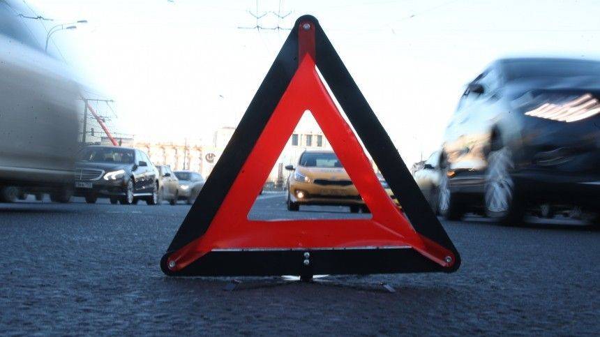 Три человека погибли в легковом авто при столкновении с КАМАЗом под Курском