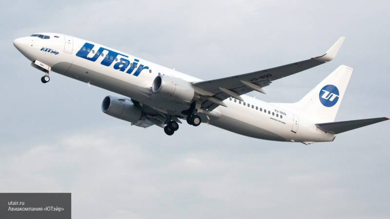 Авиакомпания UTair сообщила о возможной причине жесткой посадки самолета в Усинске
