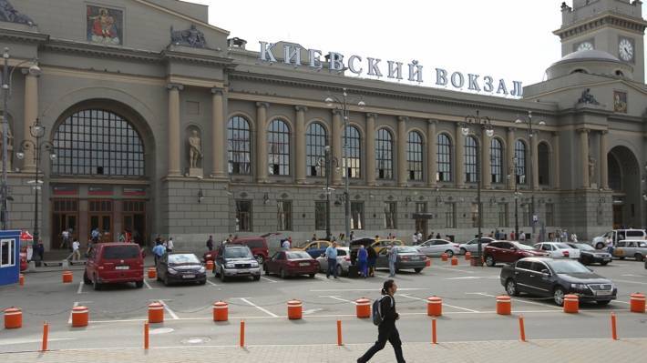 Поступило анонимное сообщение об угрозе взрыва поезда на Киевском вокзале в Москве