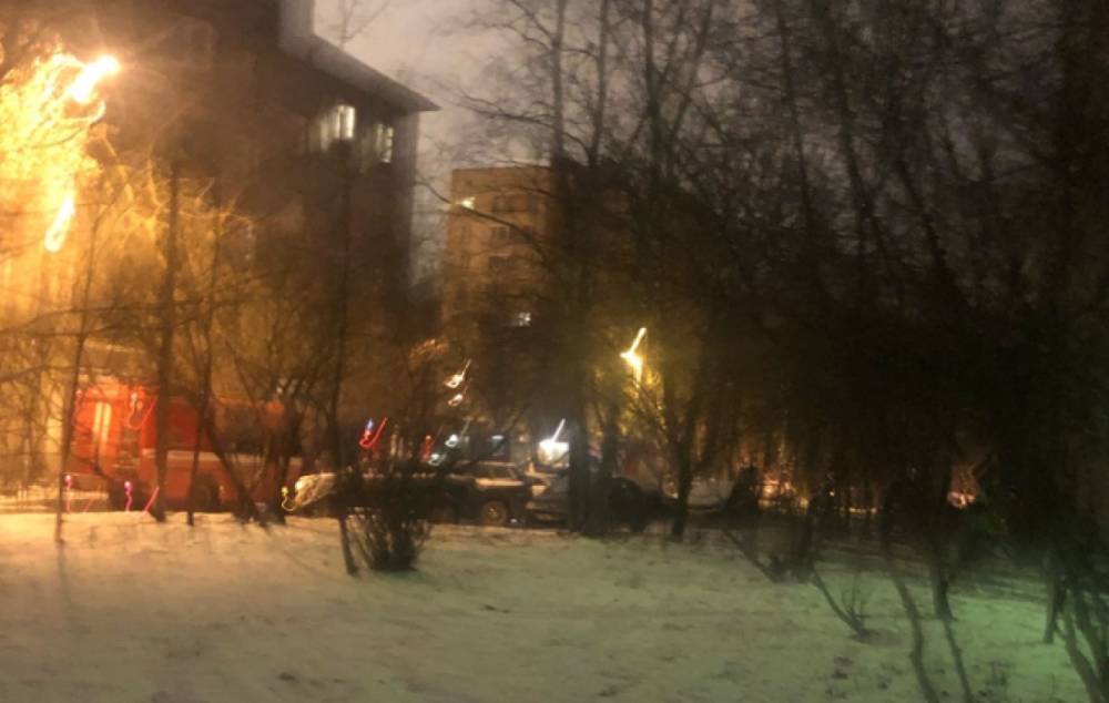 Жильцы дома на Железноводской улице почувствовали запах гари и вызвали спасателей